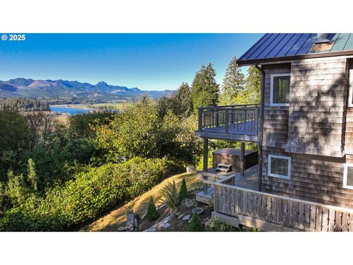 333 Vosberg Rd, Wheeler, OR, 97147-0016 | Card Image