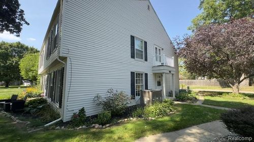 2148 Painted Post Dr, Flushing, MI, 48433-2578 | Card Image