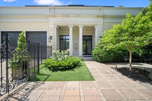 14 Banbury Rd, North York, ON, M3B2K4 | Card Image