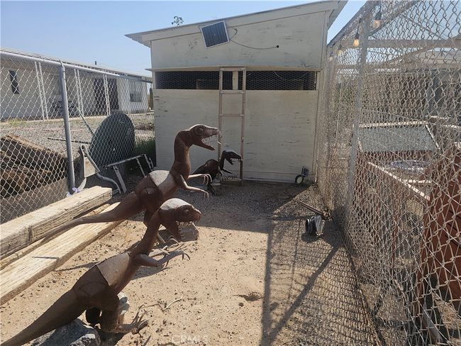 277 - 7554 Acoma Trl, House other with 3 bedrooms, 2 bathrooms and 2 parking in Big River CA | Image 24