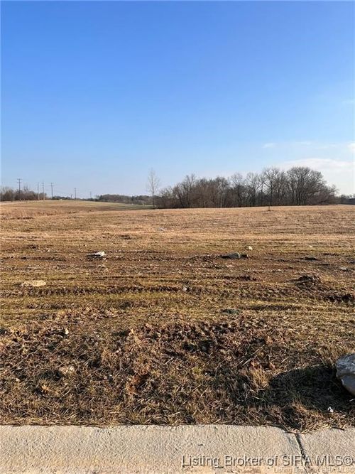 8133 Farming Way, Charlestown, IN, 47111-7804 | Card Image