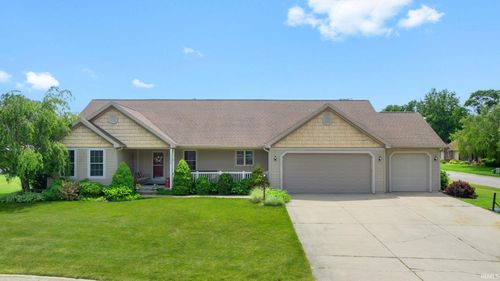 19932 Hidden Meadow Trl, Goshen, IN, 46528-6220 | Card Image