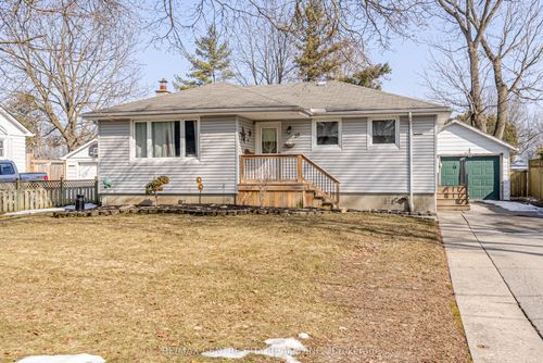 29 York St, Aylmer, ON, N5H2G8 | Card Image
