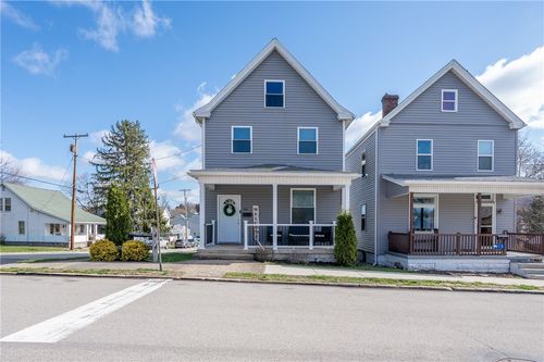 416 Charles St, Derry, PA, 15627-1718 | Card Image