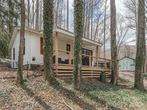 147 Azalea Dr, Maggie Valley, NC, 28751-7691 | Card Image