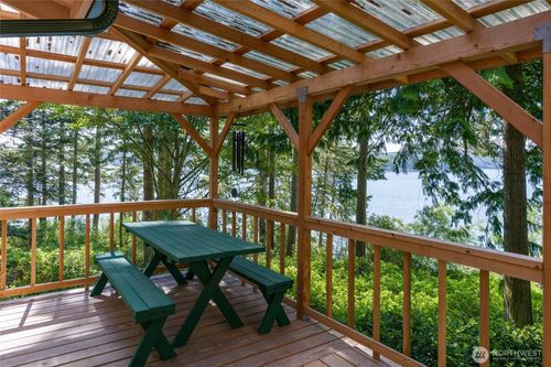 304 Frances Ln, Lopez Island, WA, 98261-8531 | Card Image