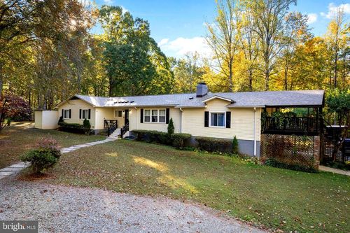 141 Meadows Rd, FREDERICKSBURG, VA, 22406-4622 | Card Image