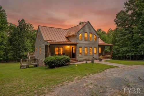 289 Possum Island Rd, Madison Heights, VA, 24572-4683 | Card Image