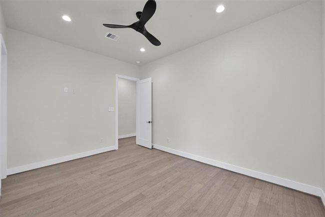 B - 2808 Cary St, House other with 3 bedrooms, 4 bathrooms and null parking in Houston TX | Image 27