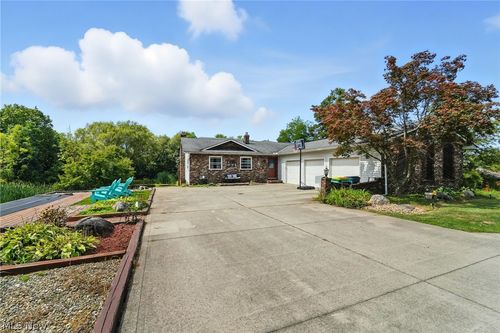 7734 Morley Rd, Concord Township, OH, 44060-6808 | Card Image