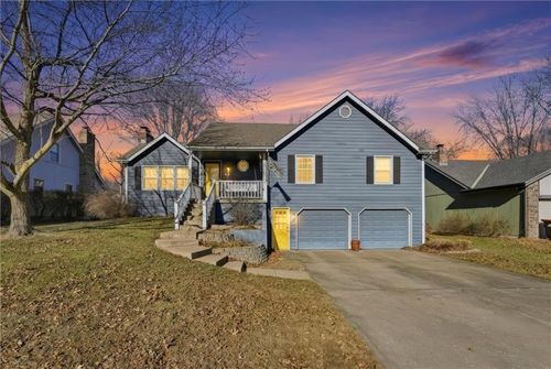 1004 Se 5th Ter, Lee's Summit, MO, 64063-4400 | Card Image