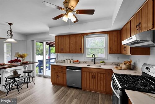 1311 Fredrick Blvd, READING, PA, 19605-1162 | Card Image