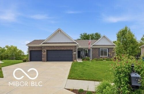 10237 Maiden Ct, Fishers, IN, 46040-1588 | Card Image