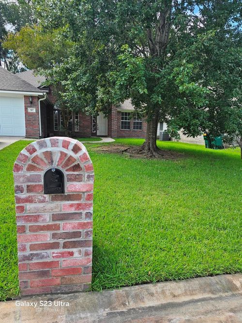 907 Katie Ln, Conroe, TX, 77304-2671 | Card Image