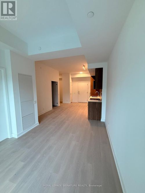 310-743 Warden Avenue, Toronto (Clairlea-Birchmount), ON, M1L4A8 | Card Image