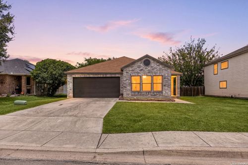1073 Stone Trl, New Braunfels, TX, 78130-2435 | Card Image
