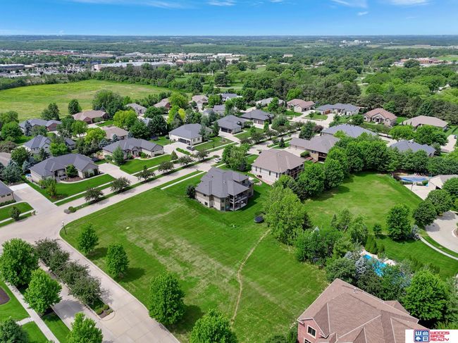 2020 Ridgeline Dr, House other with 5 bedrooms, 4 bathrooms and 3 parking in Lincoln NE | Image 71