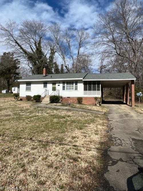 830 Summit Ave, Reidsville, NC, 27320-4539 | Card Image