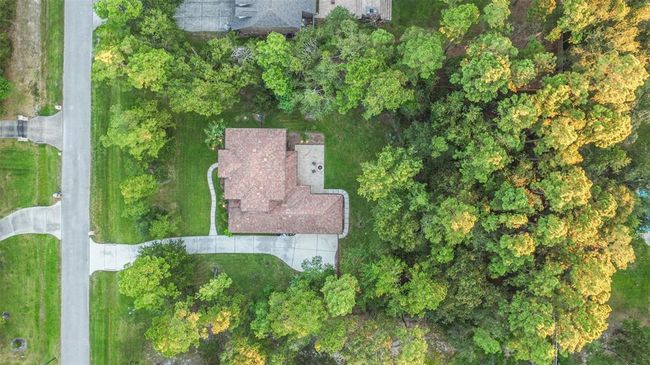 The home is fenced. | Image 9