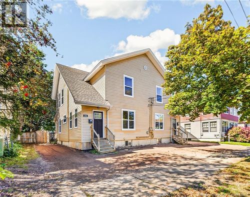 26 Henry St, Moncton, NB, E1C5B7 | Card Image