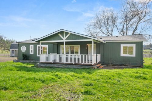 533 Chateau Dr, Eagle Point, OR, 97524-7823 | Card Image