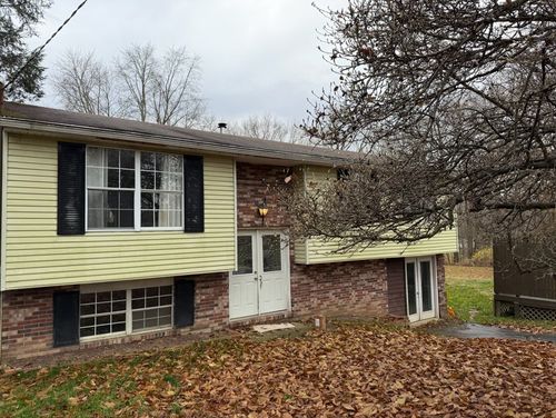 3366 Frew Mill Rd, New Castle, PA, 16101-8242 | Card Image