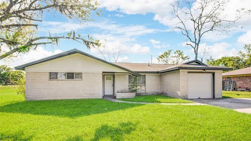 20244 County Road 510w, Brazoria, TX, 77422-6313 | Card Image