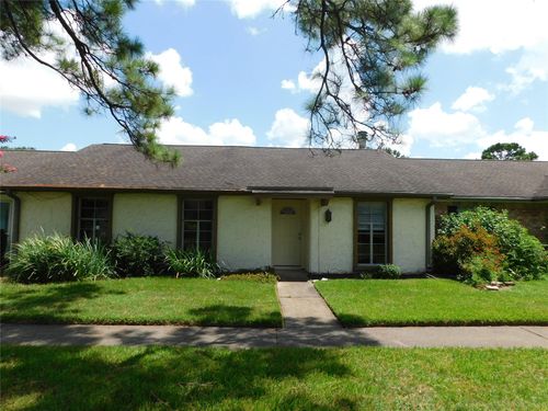 3980 Laura Leigh Dr, Friendswood, TX, 77546-4161 | Card Image