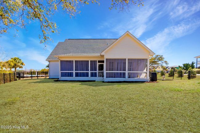 111 Magens Ct E, House other with 4 bedrooms, 4 bathrooms and 2 parking in Cedar Point NC | Image 41