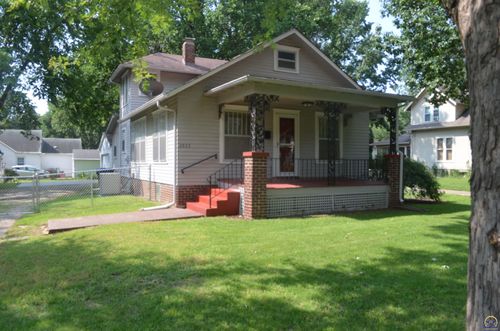 2823 Sw 19th St, Topeka, KS, 66604-3205 | Card Image