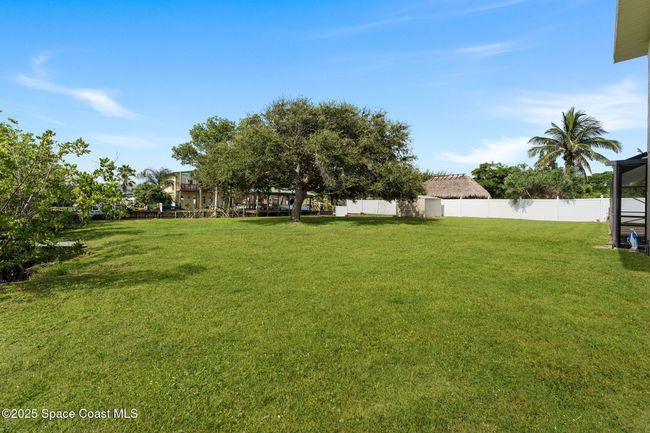 View of the spacious back yard | Image 39