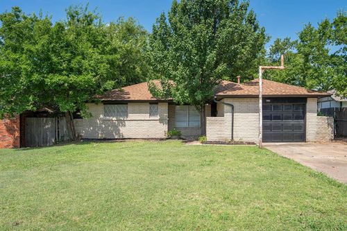 1403 N Nail Pkwy, Moore, OK, 73160-4634 | Card Image