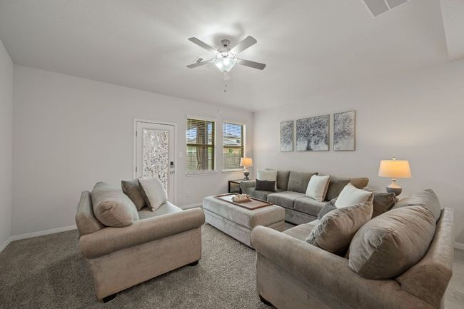 13712 Fallsprings Way, House other with 4 bedrooms, 3 bathrooms and 6 parking in Manor TX | Image 10