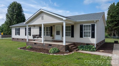 150 Bost Nursery Rd, Maiden, NC, 28650-9524 | Card Image