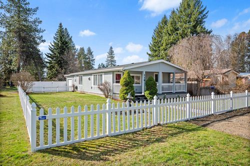 116 E C St, Deer Park, WA, 99006-5422 | Card Image