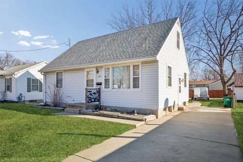 225 Sw Des Moines St, Ankeny, IA, 50023-2605 | Card Image