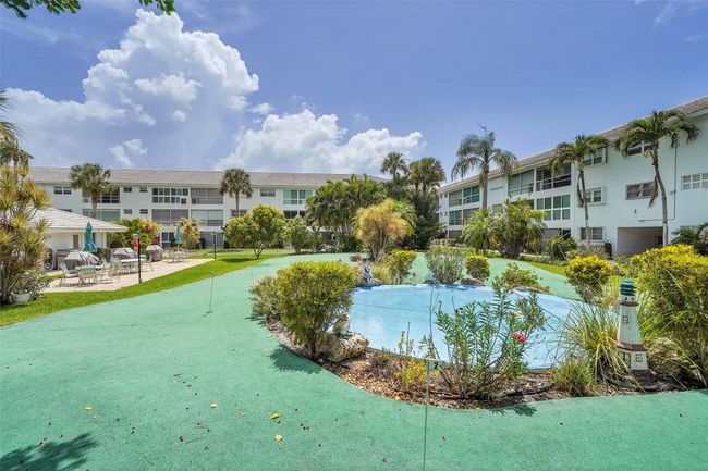 Putting Golf Area | Image 19