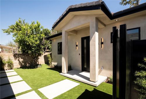 a-6212 Acadia, Agoura Hills, CA, 91301 | Card Image