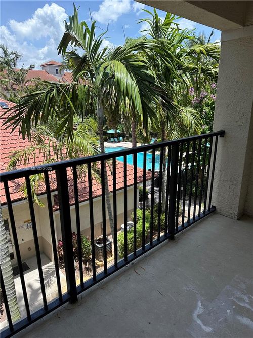 306-5840 W Sample Rd, Coral Springs, FL, 33067-3241 | Card Image