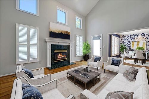 5852 Park Cir, Shawnee, KS, 66216-4918 | Card Image