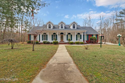 306 Carrie Dr, Crossville, TN, 38572-6733 | Card Image