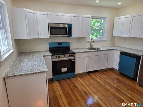 54 Prospect St, Enfield, CT, 06082-3443 | Card Image