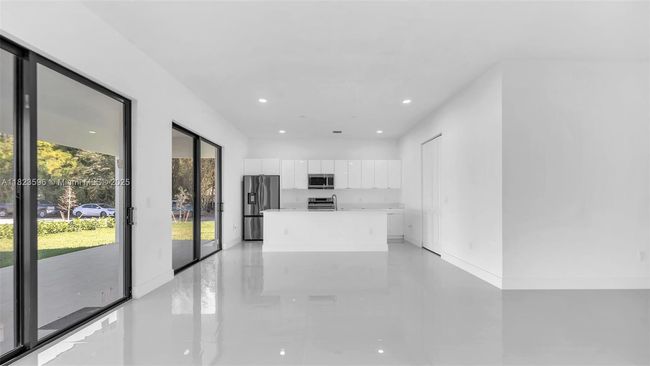 15455 Sw 232 Nd St, House other with 5 bedrooms, 4 bathrooms and null parking in Miami FL | Image 9