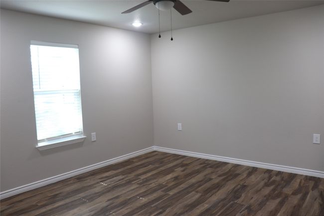 324 W Labadie Ave, House other with 3 bedrooms, 2 bathrooms and null parking in De Leon TX | Image 17