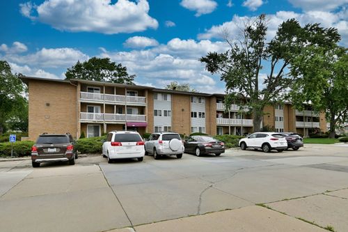 unit-205-960 Beau Dr, Des Plaines, IL, 60016-5849 | Card Image