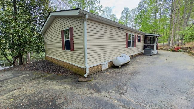 141 Rocky Cir, Home with 3 bedrooms, 2 bathrooms and 2 parking in Blairsville GA | Image 39
