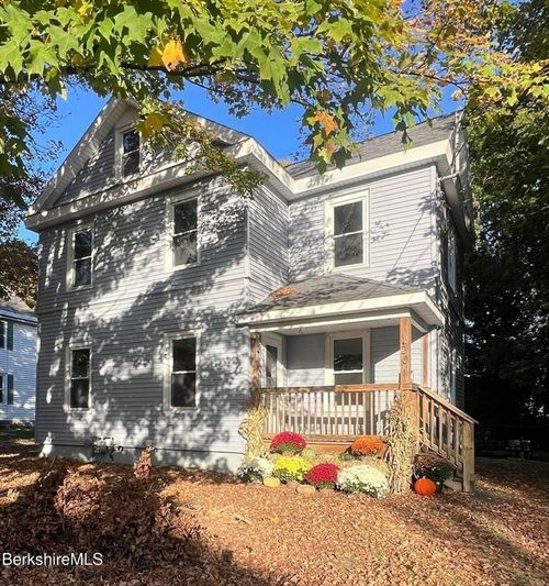 20 Greenway St, Pittsfield, MA, 01201-6604 | Card Image