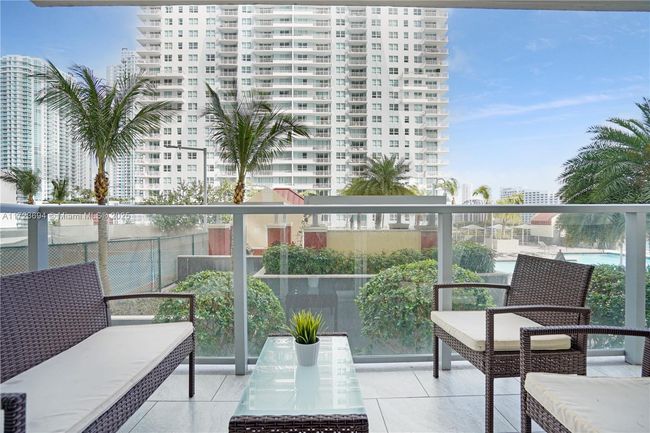 APT-704 - 1155 Brickell Bay Dr, Condo with 3 bedrooms, 2 bathrooms and null parking in Miami FL | Image 49
