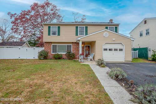 4 Pine Cone Ln, Howell, NJ, 07731-2646 | Card Image