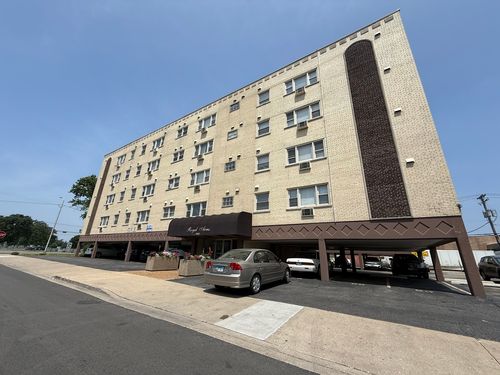 apt-5b-3001 Thatcher Ave, River Grove, IL, 60171-1037 | Card Image